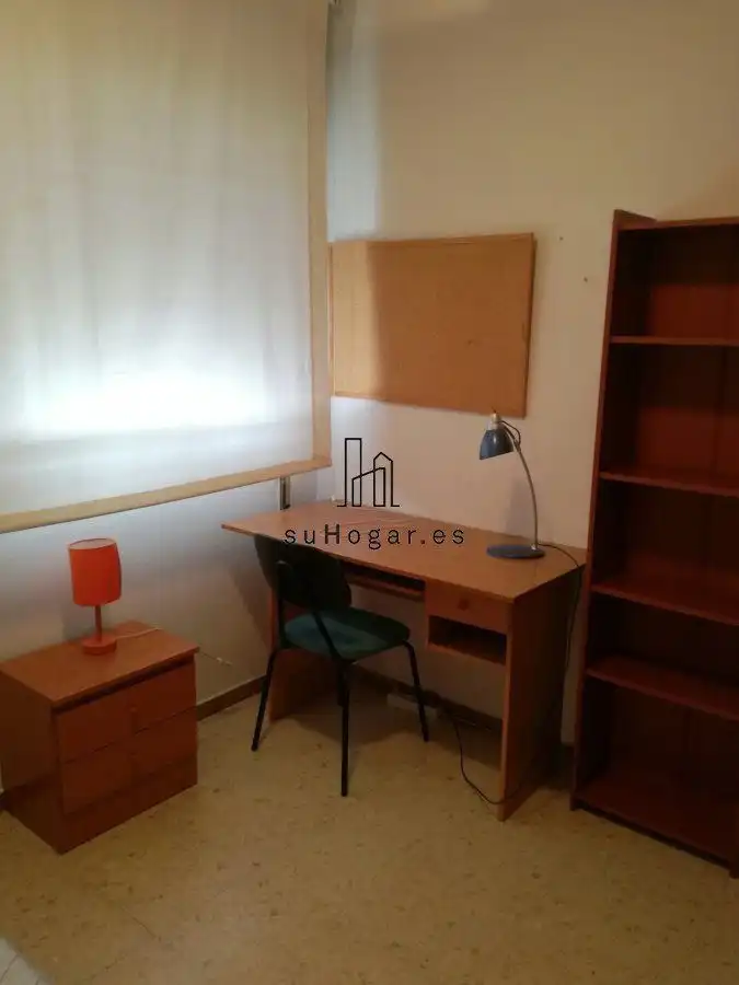 Habitación de Piso de alquiler en Badajoz con Amueblado y Balcón