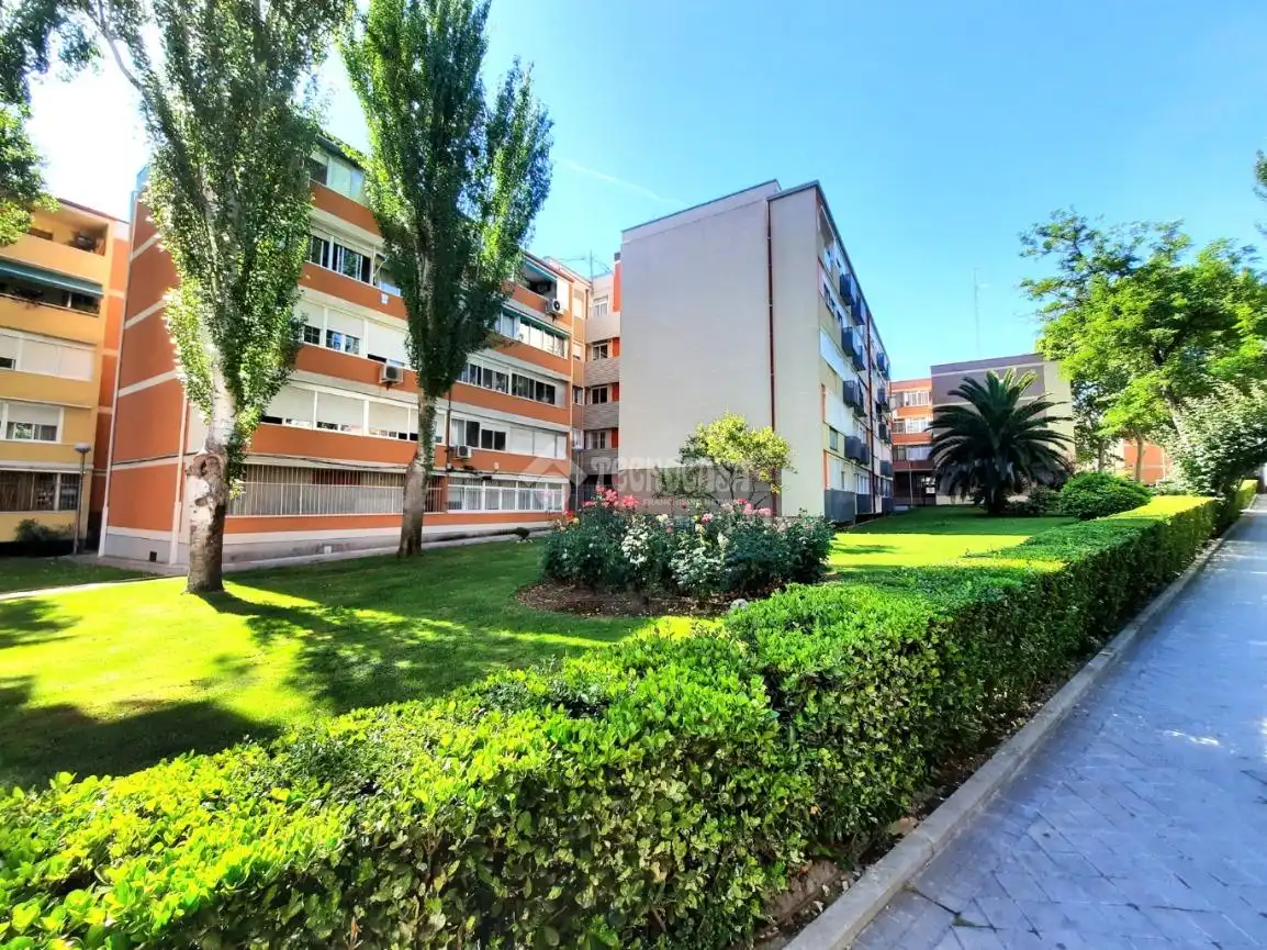 Exterior view of Flat for sale in Madrid