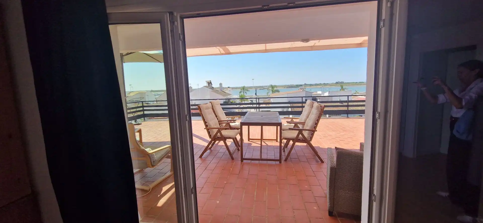 Terrasse von Wohnung zur Miete in El Rompido mit Klimaanlage, Terrasse und Gemeinschaftspool
