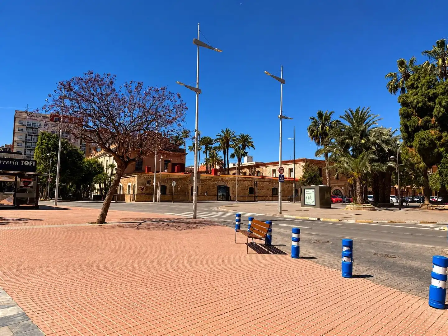 Vista exterior de Local de alquiler en Cartagena ciudad