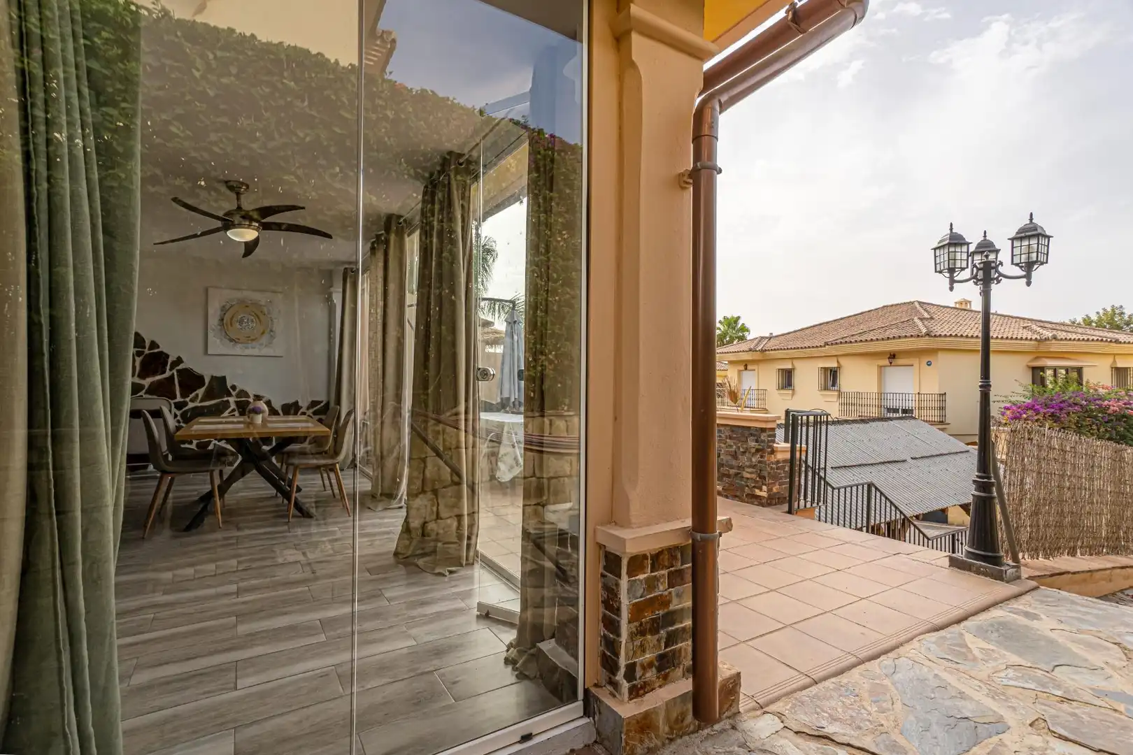Casa amb piscina en venda a Calle OPALO DE RIVIERA, imagen 3