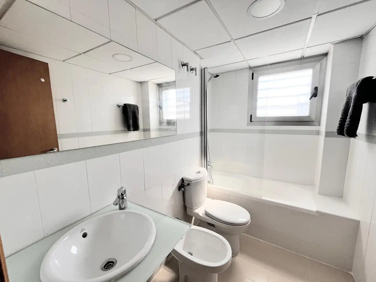 Bathroom of Ground floor for rent in L'Alfàs del Pi  with Air Conditioner, Heating and Terrace
