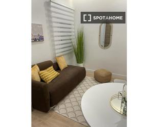 Exterior view of Flat to rent in  Madrid Capital  with Air Conditioner, Heating and Furnished