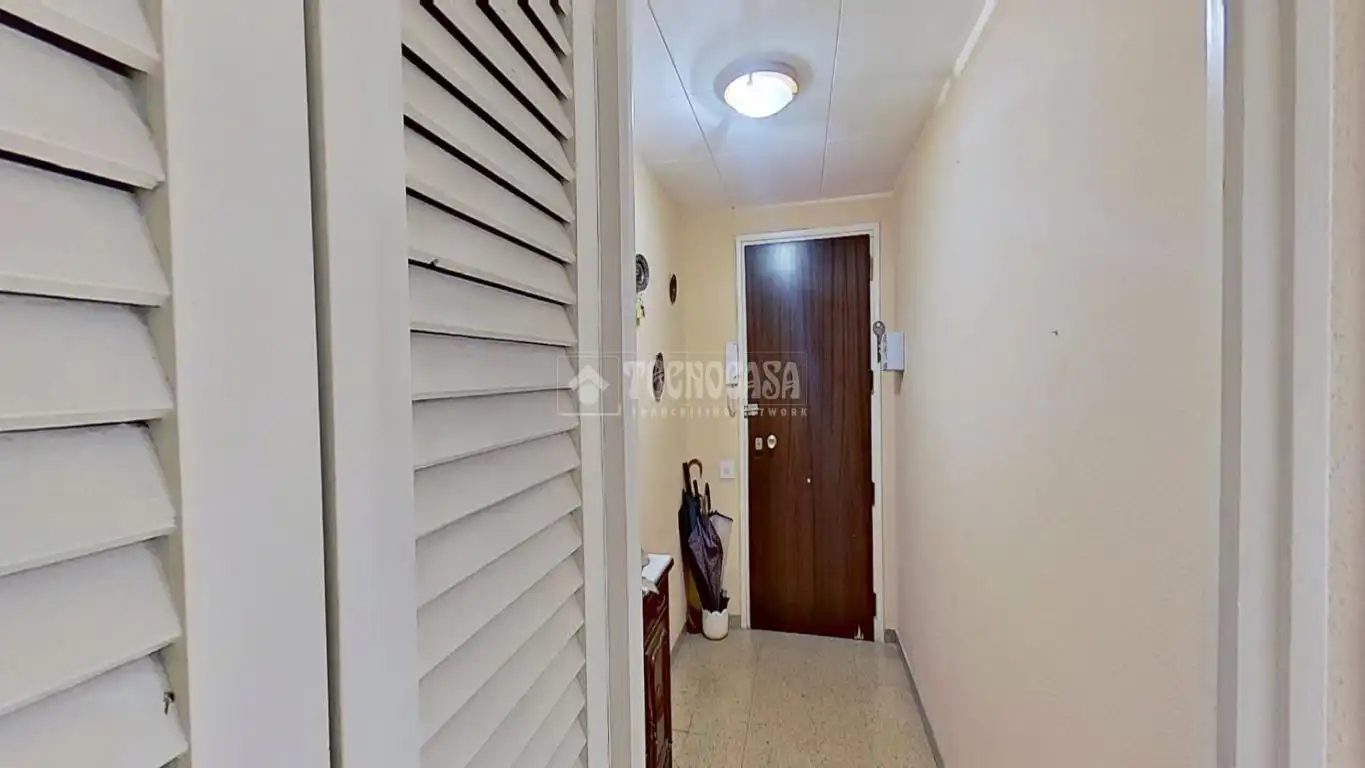 Flat for sale in Manresa  with Balcony