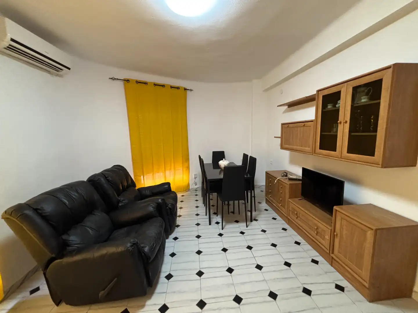 Appartamento con terrazza in affitto a Andújar