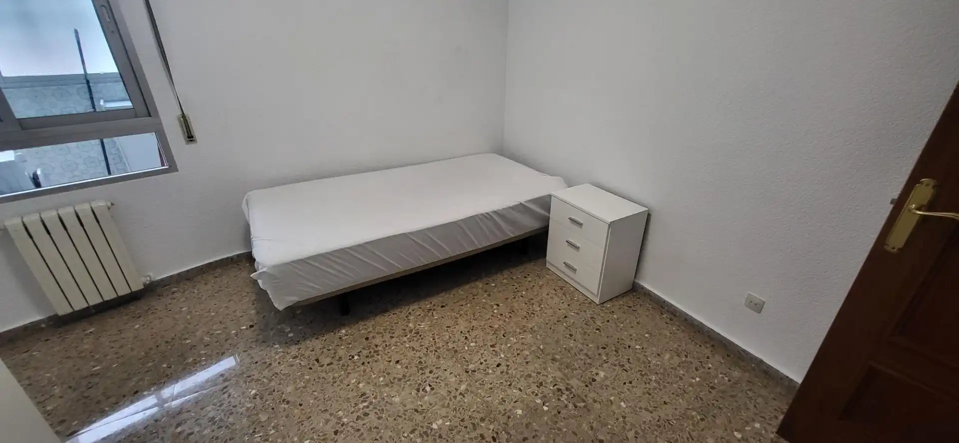 Bedroom of Flat for rent in Albacete  with Air Conditioner, Heating and Furnished