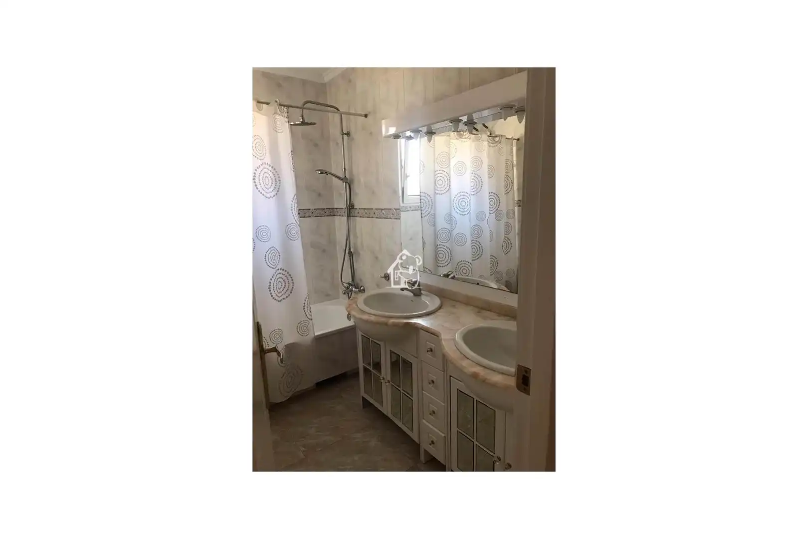 Bathroom of Houses for rent in Torrevieja  with Air Conditioner, Terrace and Swimming Pool