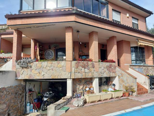 Casa-chalet en Venta en La Pizarra