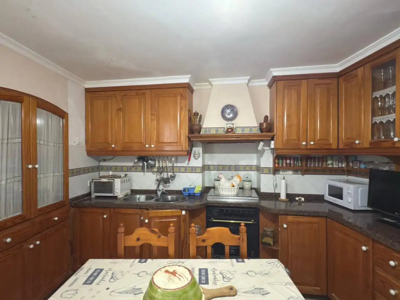 Cuina de Casa adosada en venda en Estepona amb Terrassa i Moblat