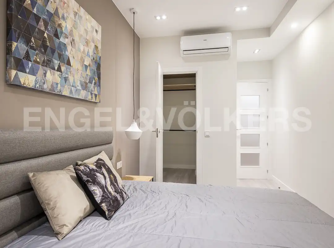Habitación de Piso en venta en Barcelona con Aire acondicionado, Calefacción y Balcón