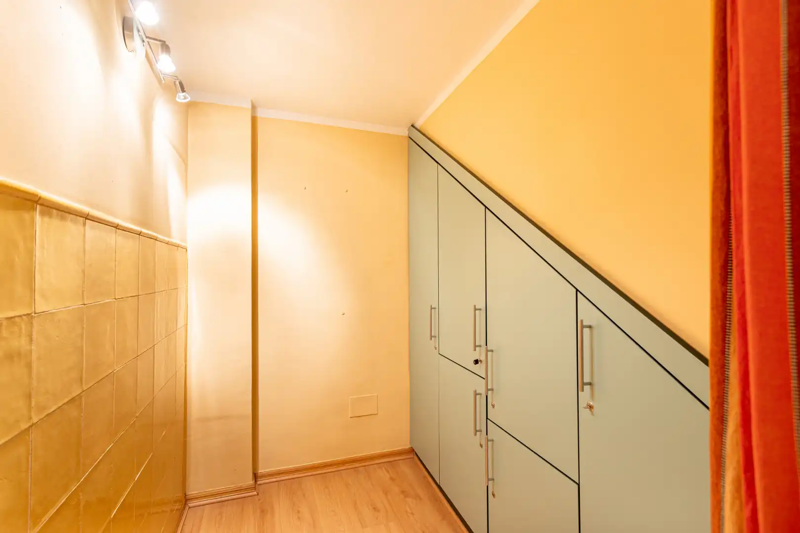 Commercial properties for sale in Marbella  with Air Conditioner and Furnished