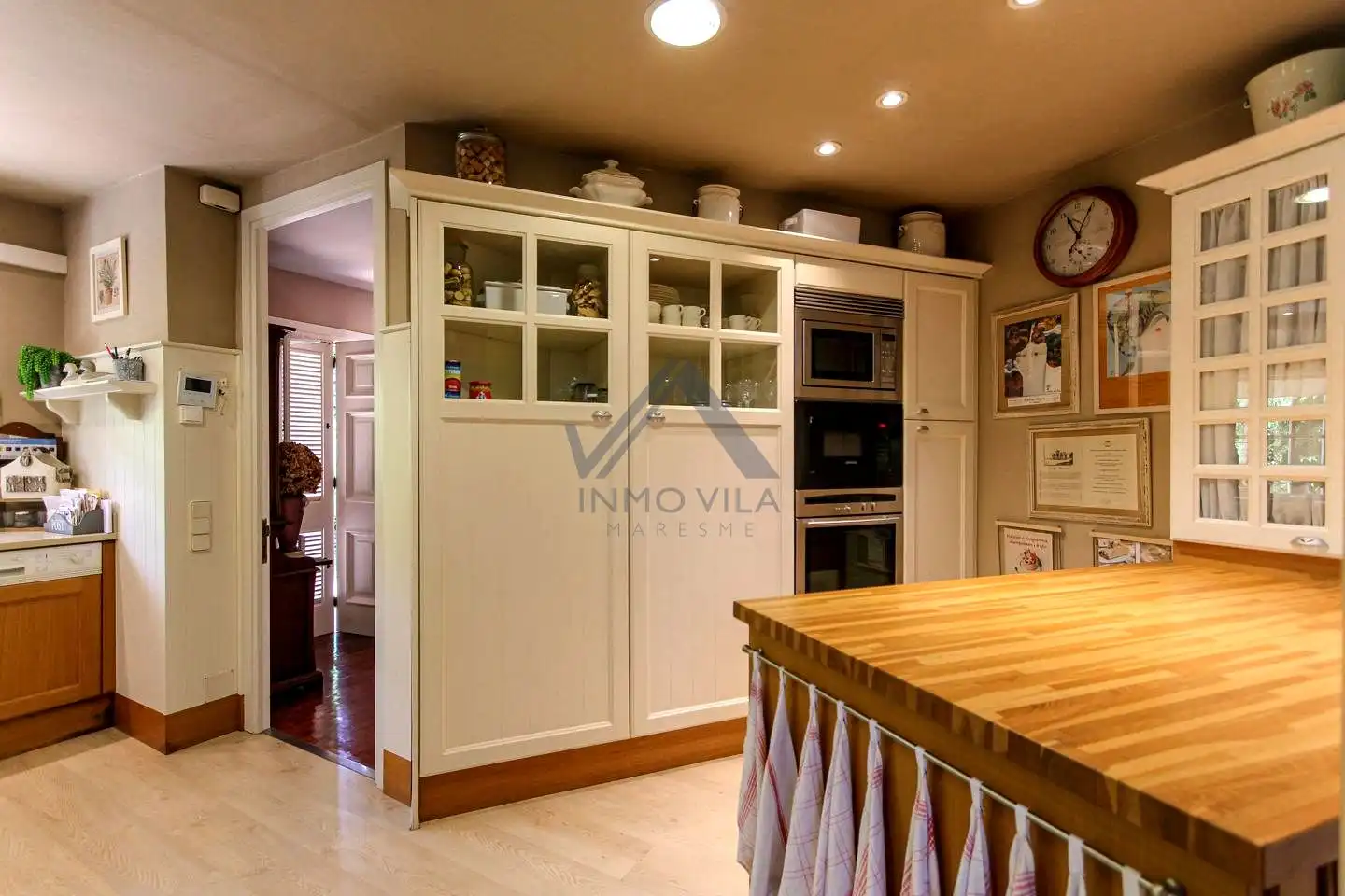 Casa con piscina en venta en De Les Monges, imagen 16