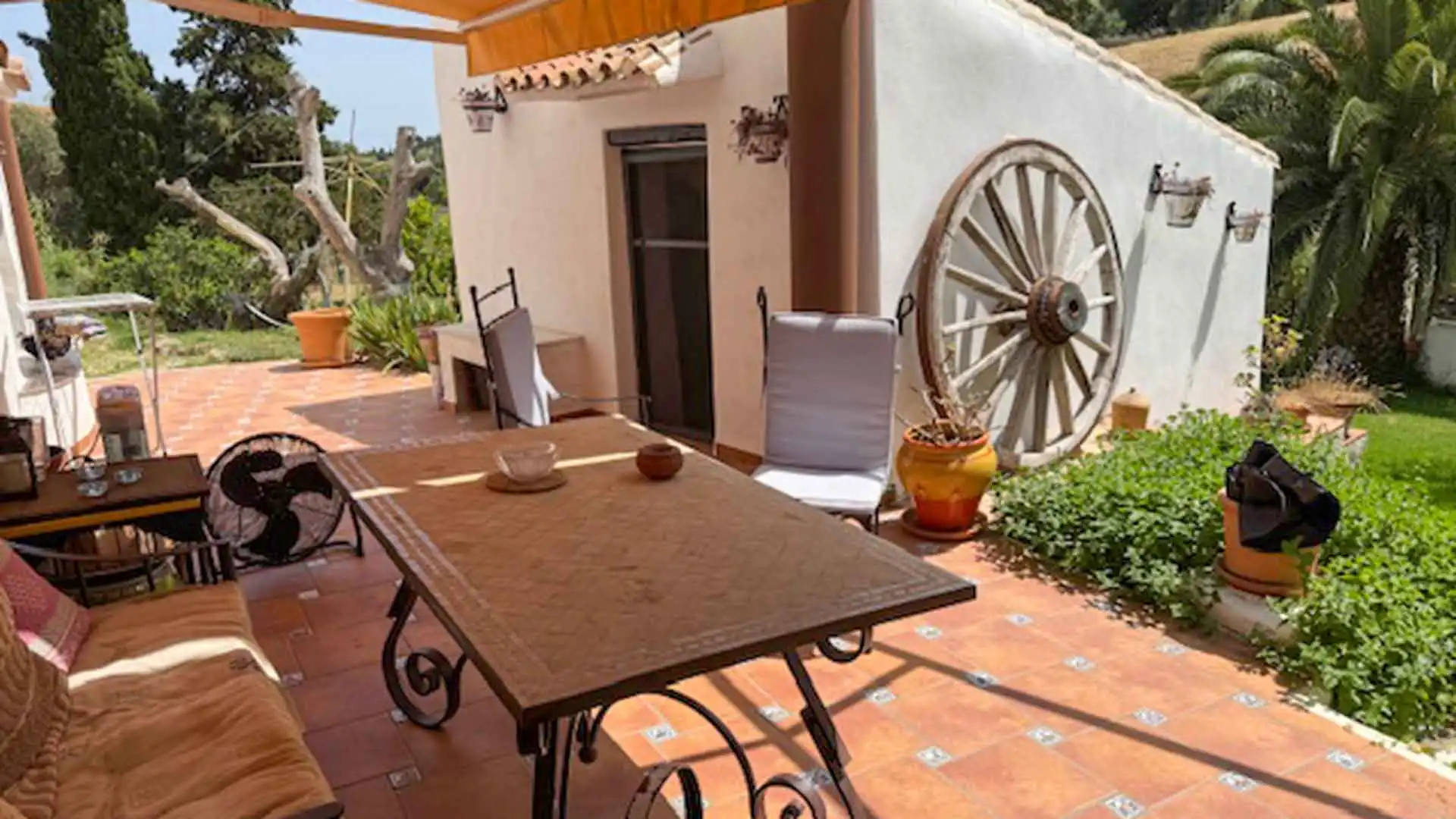Terrassa de Casa o xalet en venda en Casares amb Jardí privat, Terrassa i Piscina