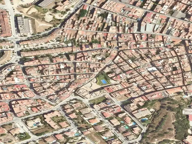 Piso en venta en Calle Emporda, imagen 2