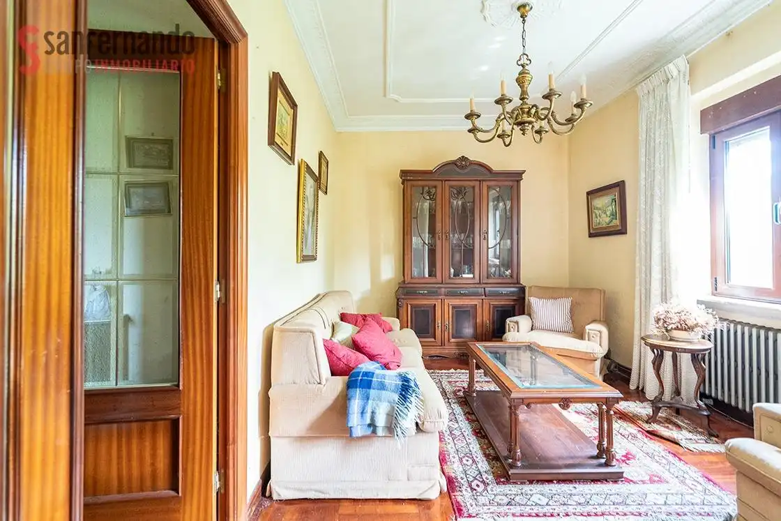 Sala de estar de Casa o chalet en venta en Reocín con Calefacción y Jardín privado