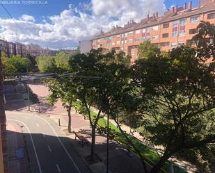 Vista exterior de Pis en venda en Valladolid Capital amb Terrassa