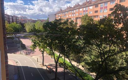 Exterior view of Flat for sale in Valladolid Capital  with Terrace