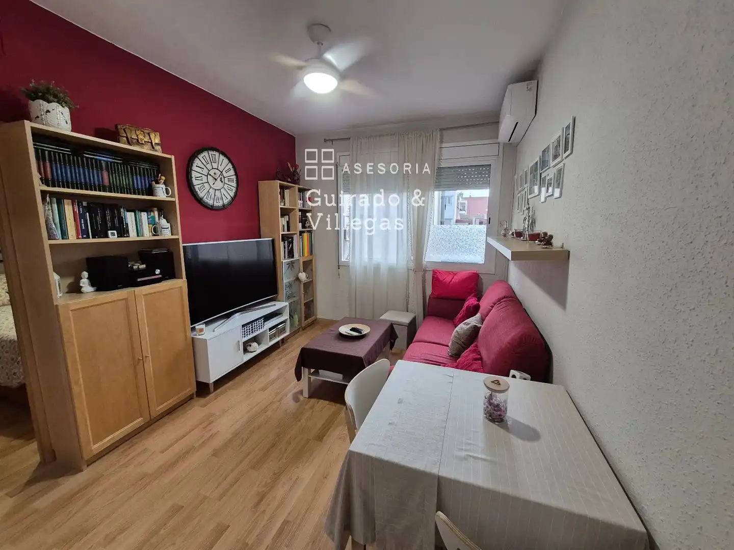 Sala d'estar de Pis en venda en Barcelona amb Aire condicionat i Parquet
