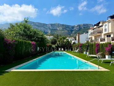 Apartament amb piscina en venda a El Montgó