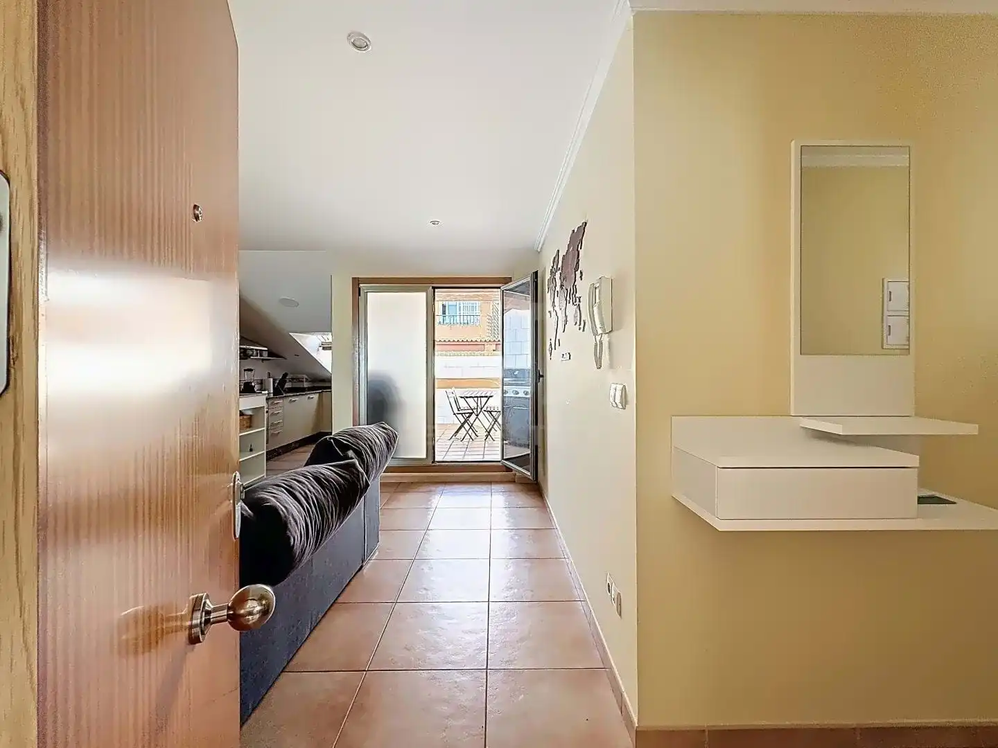 Schlafzimmer von Dachboden zum Verkauf in Moaña mit Heizung und Terrasse