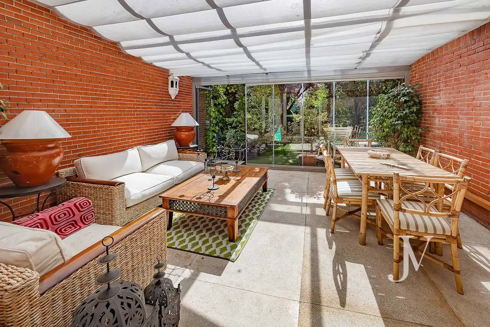 Terrassa de Casa adosada de lloguer en Madrid amb Aire condicionat, Calefacció i Jardí privat
