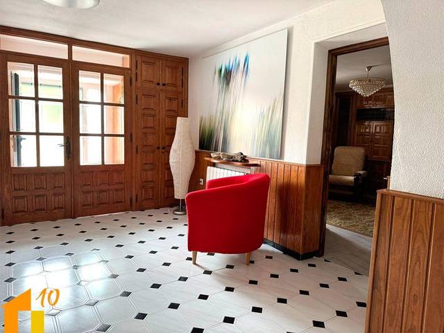 Casa-chalet en Venta en Barrio MAMARRON en Villaldemiro