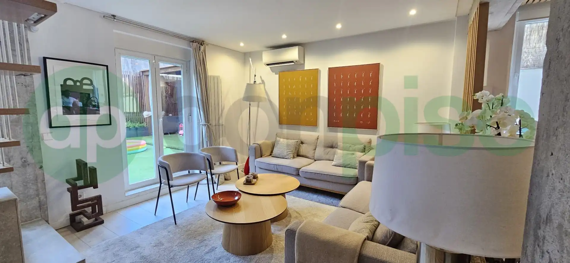 Sala d'estar de Planta baixa en venda en Madrid amb Calefacció i Terrassa