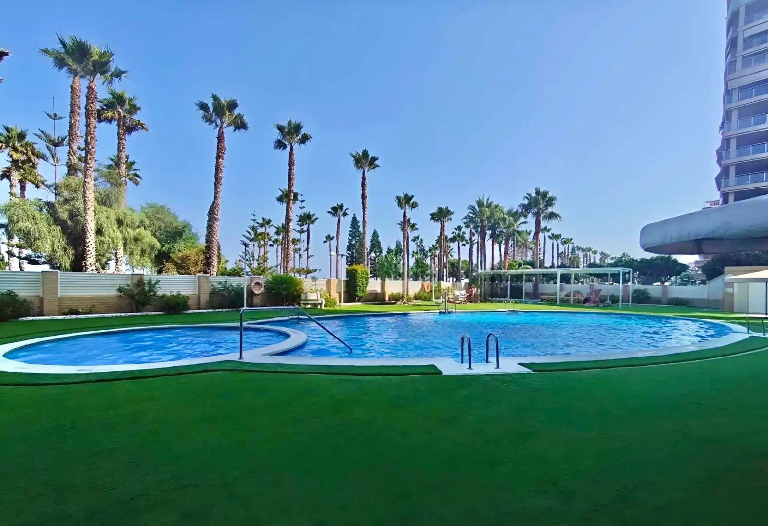 Piscina de Apartament en venda en Oropesa del Mar / Orpesa amb Aire condicionat, Calefacció i Moblat