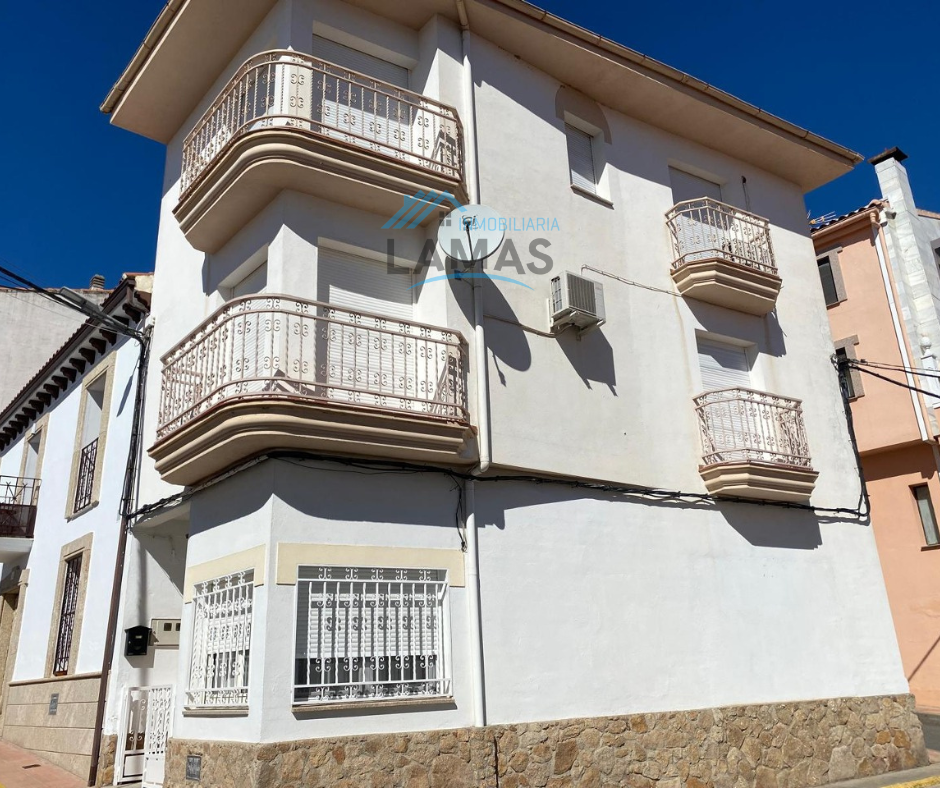 Exterior view of House or chalet for sale in Talayuela  with Air Conditioner and Heating