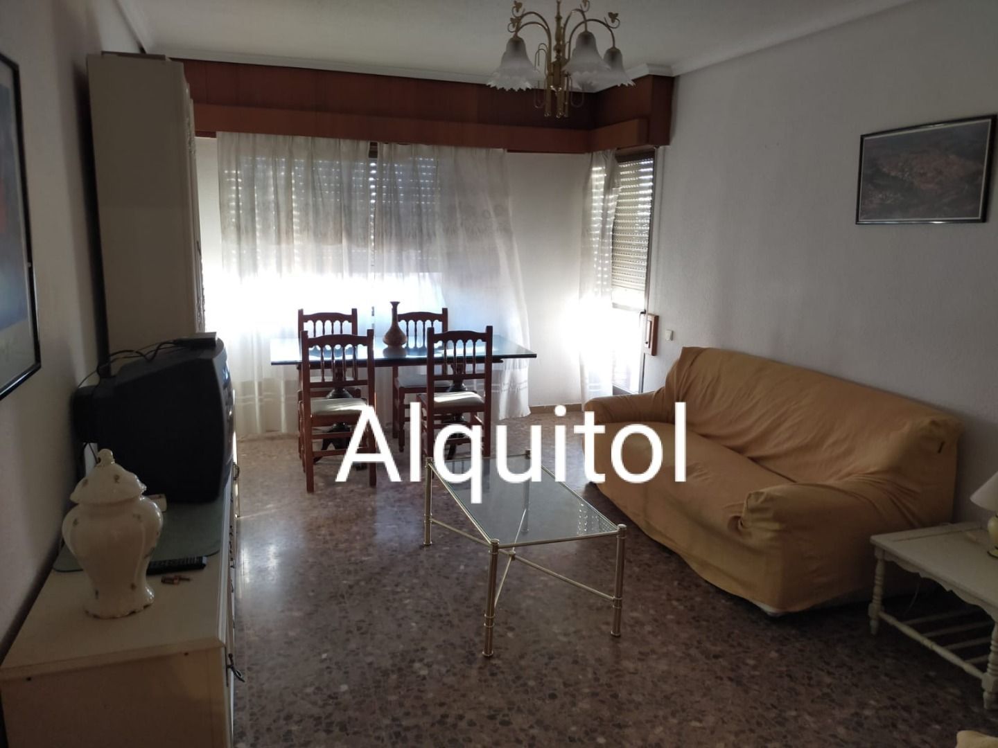 Sala de estar de Piso de alquiler en  Toledo Capital con Calefacción, Terraza y Amueblado