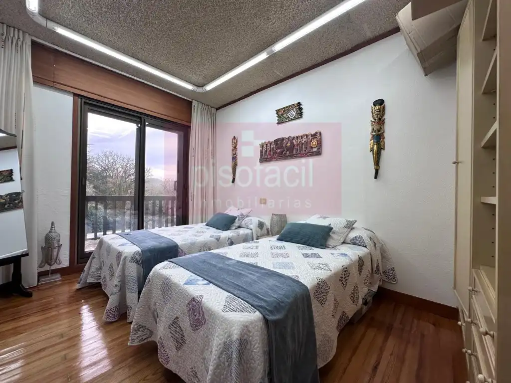 Dormitori de Casa o xalet en venda en Lugo