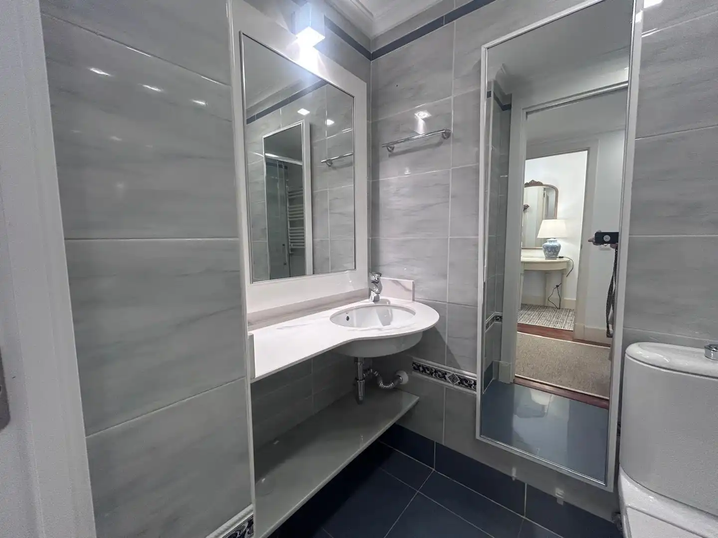 Baño de Piso de alquiler en Madrid con Aire acondicionado, Calefacción y Parquet