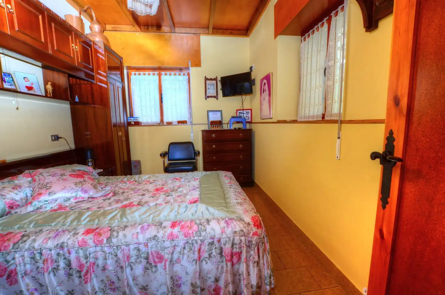 Dormitori de Casa o xalet en venda en Piloña amb Calefacció, Terrassa i Traster