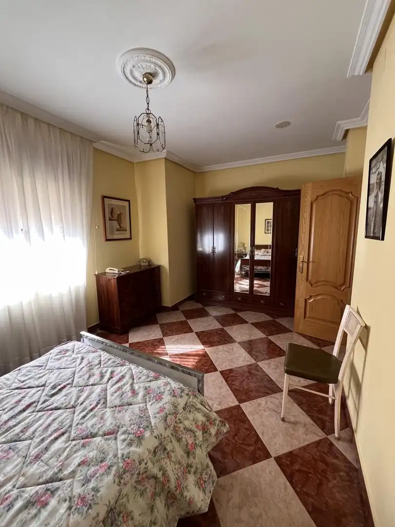 Dormitori de Casa o xalet en venda en Coria amb Aire condicionat i Terrassa
