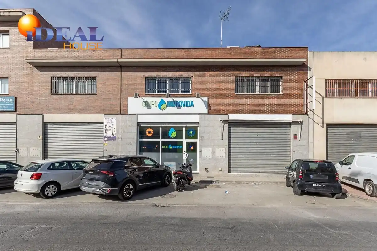 Nau industrial en venda a Avenida JUNCARIL, imagen 2