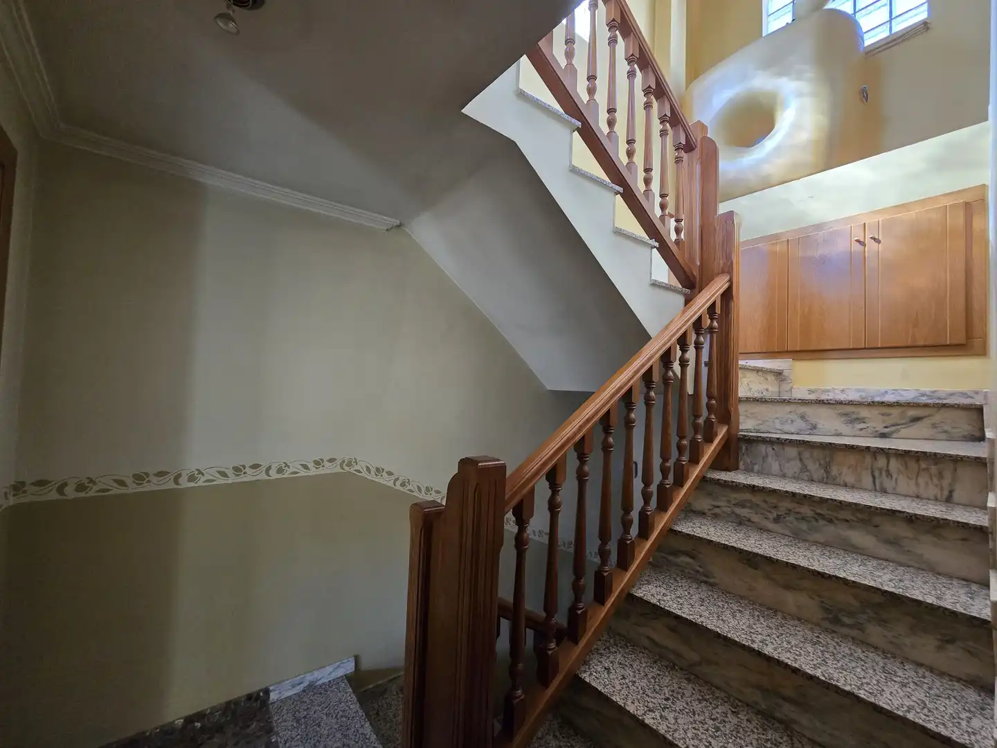 Casa adosada en venta en Utiel con Terraza