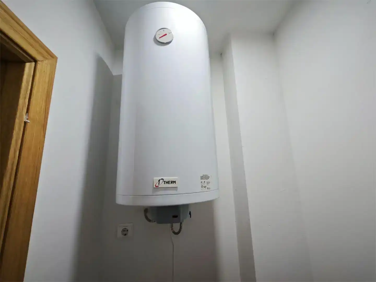 Bathroom of Flat for share in León Capital   with Storage room and Furnished