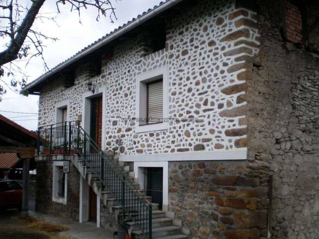 Casa-chalet en Venta en Orozko