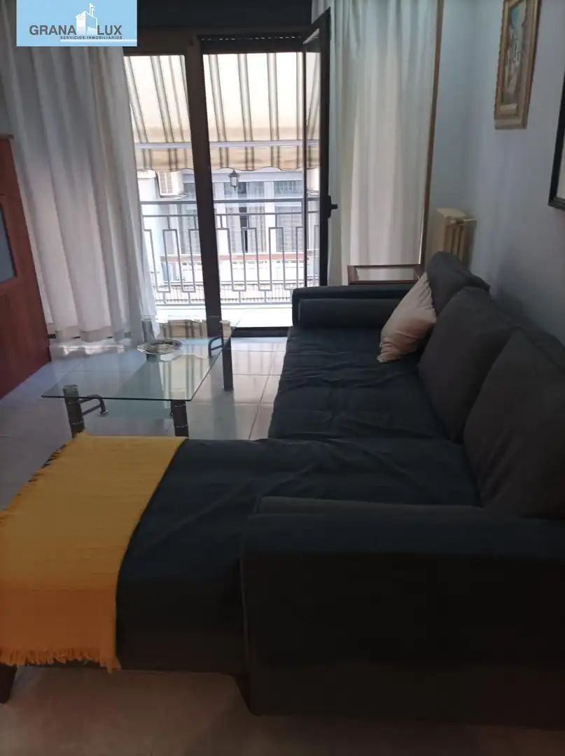 Flat for rent in Calle de Buensuceso, Centro - Sagrario