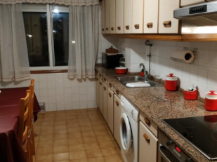 Kitchen of Flat to rent in Santiago de Compostela 