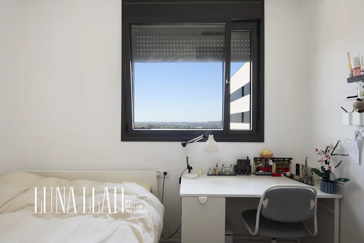Habitación de Piso en venta en Cornellà de Llobregat con Aire acondicionado, Calefacción y Jardín privado