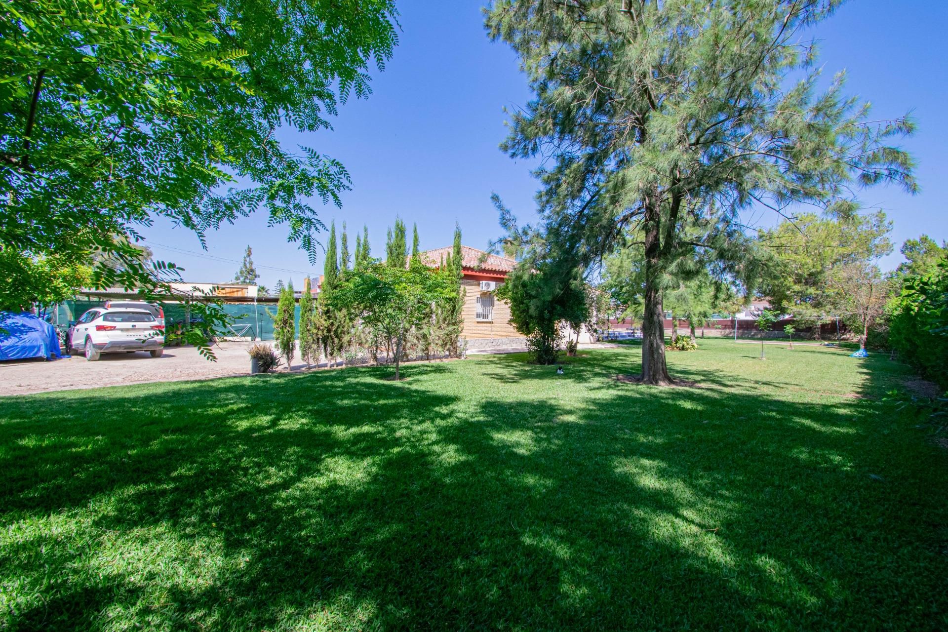 Single-family semi-detached for sale in Carmona