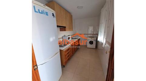 Foto 4 de Casa adosada en venda a Calle Ancha, La Carlota, Córdoba