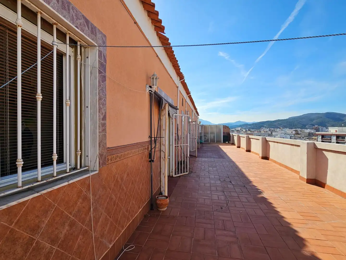 Vista exterior de Àtic en venda en Gandia amb Aire condicionat, Calefacció i Traster