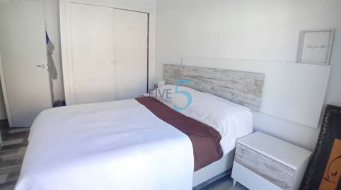 Este exclusivo bungalow de dos habitaciones se encuentra en una de las zonas más codiciadas de Santa Pola, junto al puerto y a poc, imatge 5