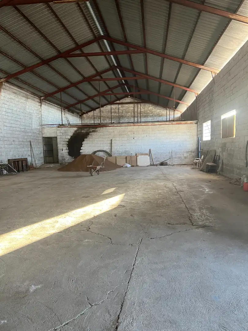 Nau industrial en venda en Herencia