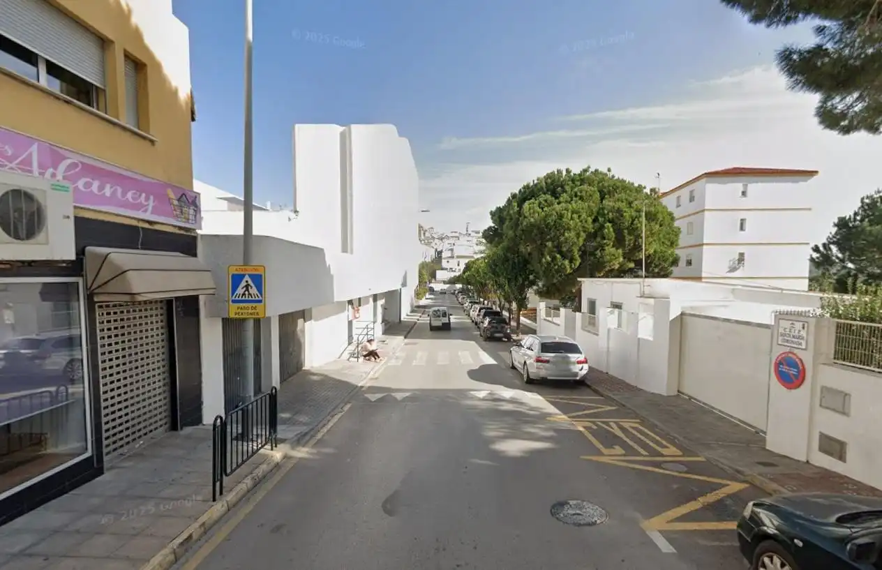 Vista exterior de Pis en venda en San Roque amb Terrassa