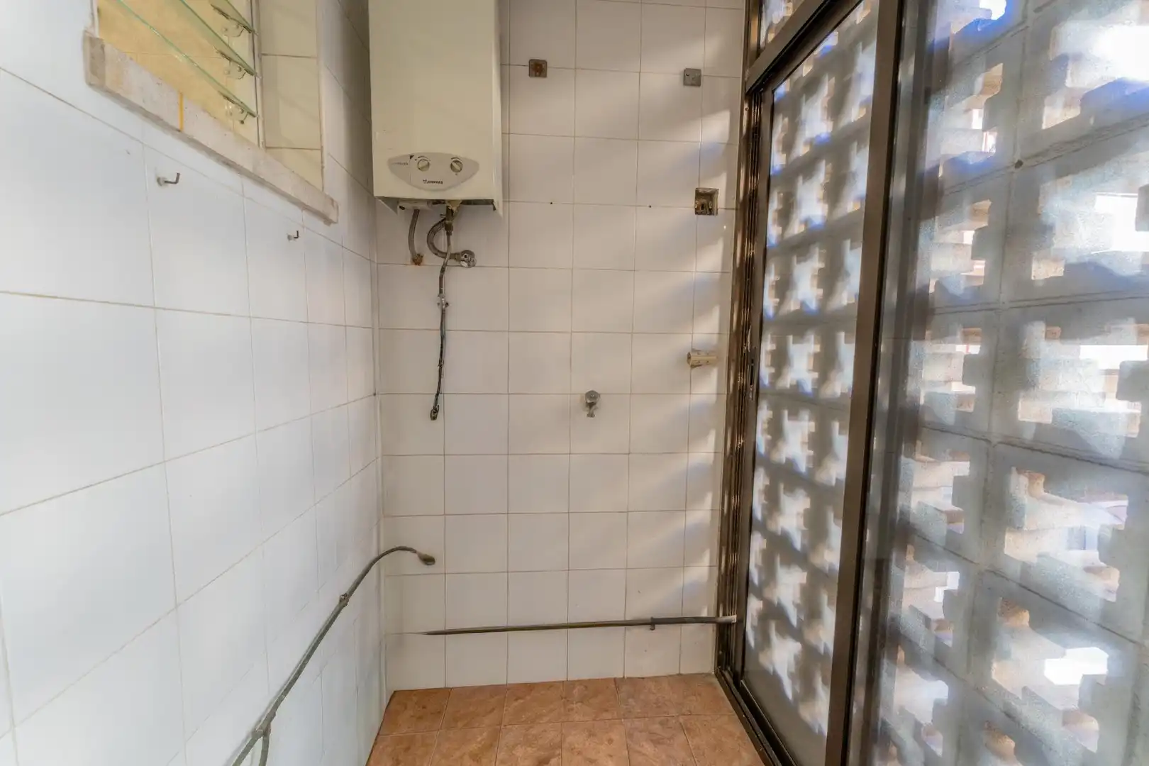 Baño de Piso en venta en Alicante / Alacant con Aire acondicionado