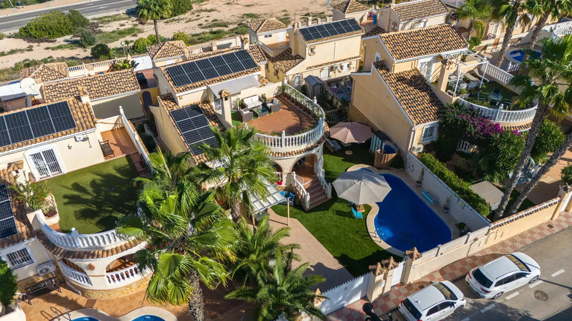 Vista exterior de Casa o chalet en venta en Santa Pola con Jardín privado, Terraza y Trastero