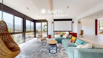 Sala d'estar de Casa o xalet en venda en Banyoles amb Aire condicionat, Calefacció i Terrassa